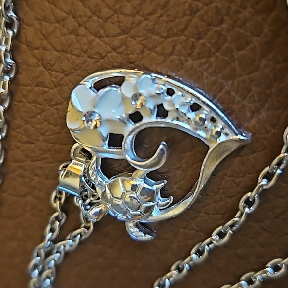 Mermaidcore Turtle Floral Heart Pendant Chain Necklace - Picture 4 of 5